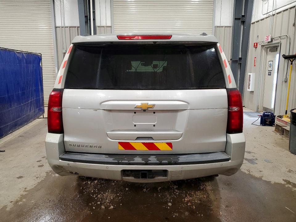Photo 6 from auction – 2020 CHEVROLET SUBURBAN with VIN 1GNSKHKC2LR284425