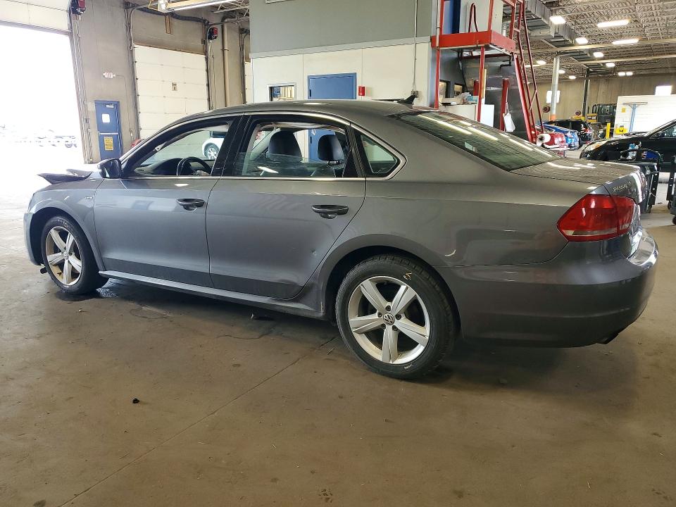 Photo 2 from auction – 2015 VOLKSWAGEN PASSAT with VIN 1VWAS7A32FC113484