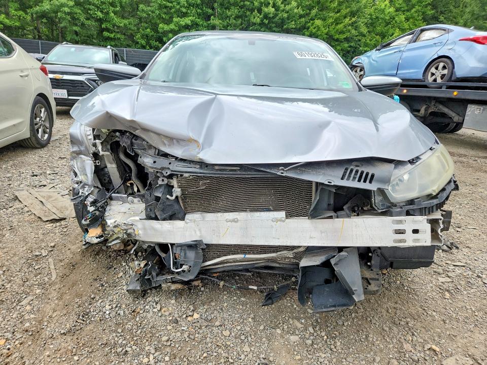 Photo 5 from auction – 2016 HONDA CIVIC with VIN 19XFC2F51GE220703