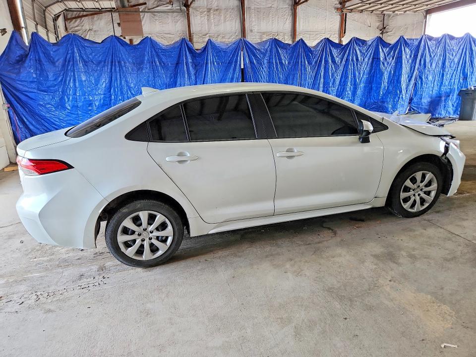 Снимка 3 от търг – 2025 TOYOTA COROLLA HYBRID с VIN JTDBCMFE5S3072677