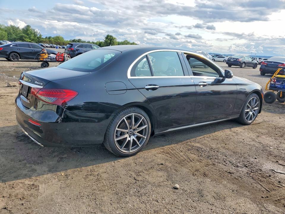 Photo 3 from auction – 2023 MERCEDES-BENZ E with VIN W1KZF8EB8PB185644