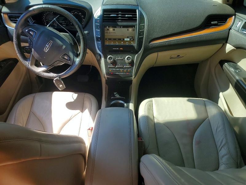 Photo 8 from auction – 2017 LINCOLN MKC with VIN 5LMCJ2D90HUL57982
