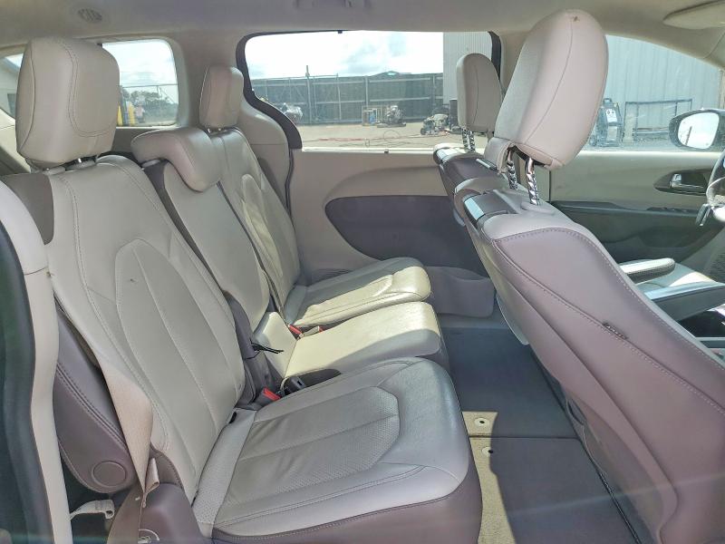 Photo 11 from auction – 2017 CHRYSLER PACIFICA with VIN 2C4RC1EG2HR543054