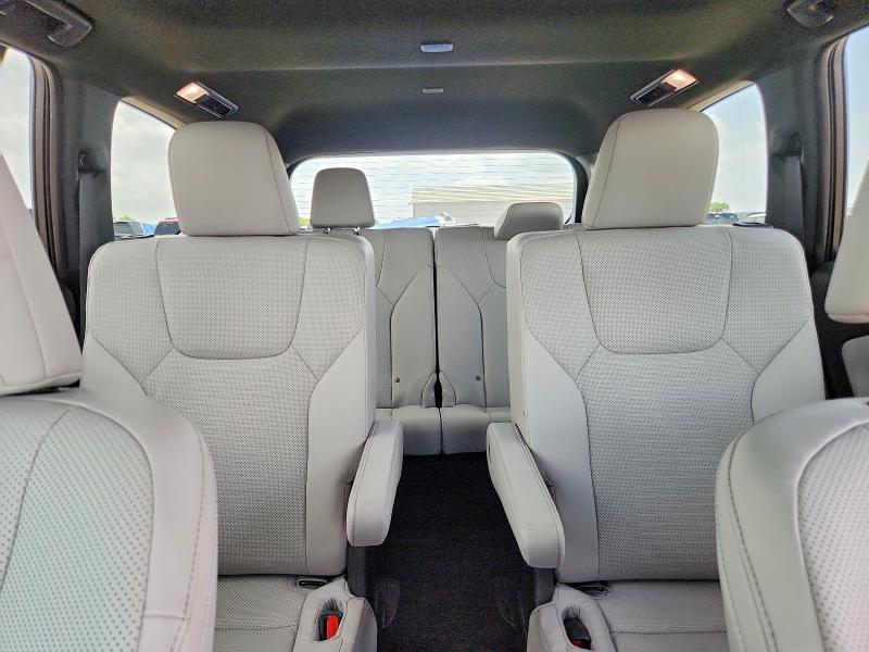 Photo 10 from auction – 2025 LEXUS TX 350 with VIN 5TDAAAB6XSS042829