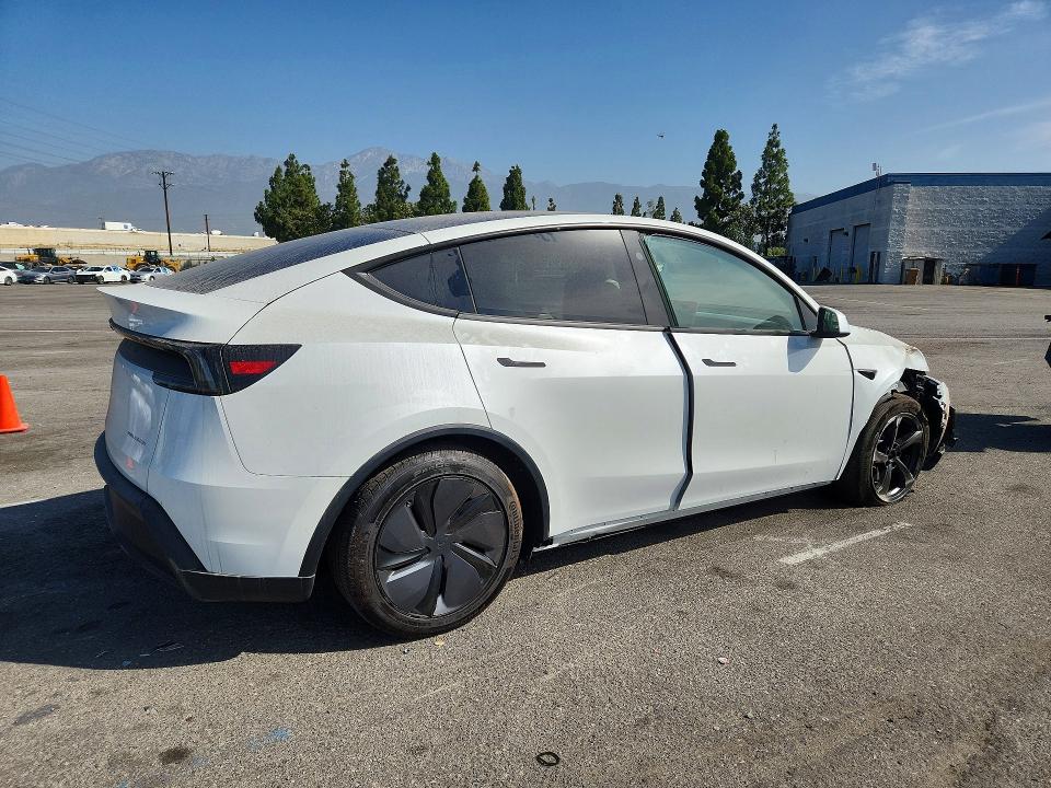 Photo 3 from auction – 2026 TESLA MODEL Y with VIN 7SAYGDEE8TF391191