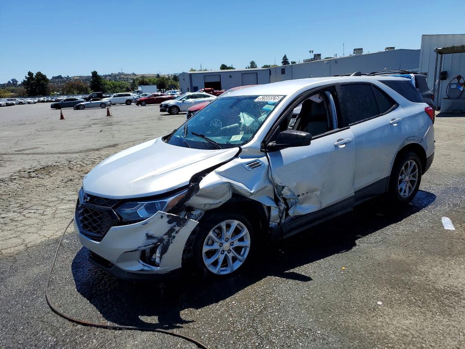 CHEVROLET EQUINOX 2018 with VIN 3GNAXHEV3JL310741 - Photo from auction