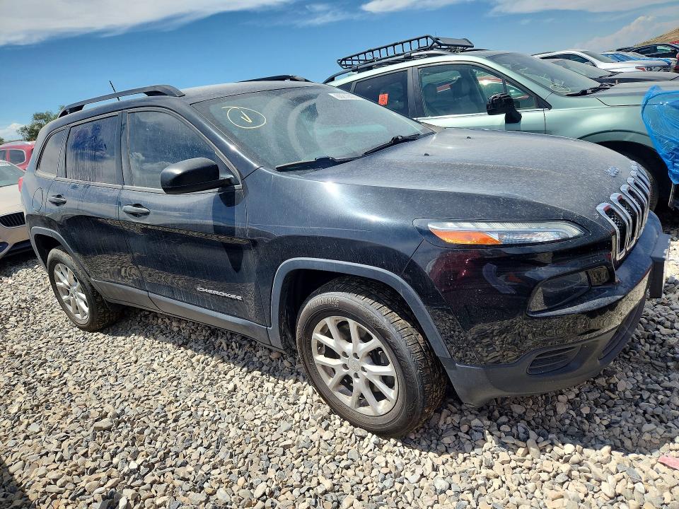 Photo 4 from auction – 2016 JEEP CHEROKEE with VIN 1C4PJMAB7GW112451