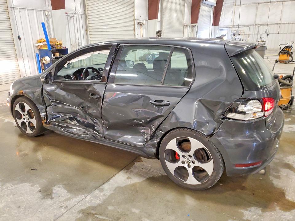 Снимка 2 от търг – 2011 VOLKSWAGEN GTI с VIN WVWHV7AJ6BW217430