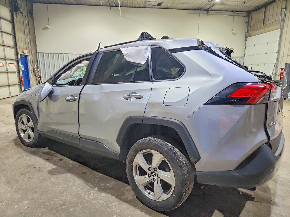 Photo 2 from auction – 2021 TOYOTA RAV4 with VIN 4T3D6RFV3MU020932