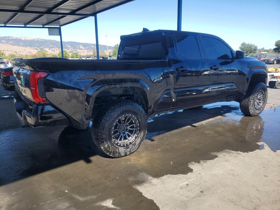 Photo 3 from auction – 2024 TOYOTA TACOMA with VIN 3TMLB5JN0RM014070