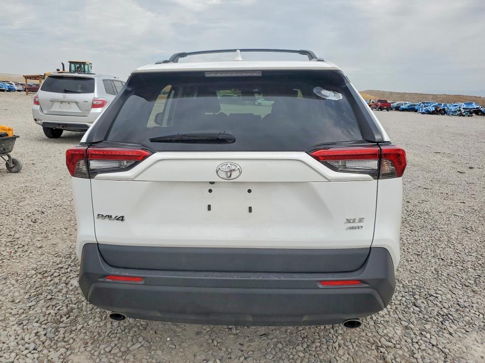 Foto 6 de la subasta – 2023 TOYOTA RAV4 con VIN 2T3P1RFV5PC356115
