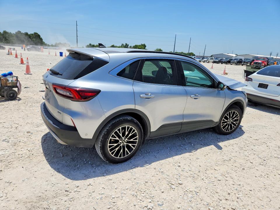 Photo 3 from auction – 2023 FORD ESCAPE with VIN 1FMCU0E17PUA80883