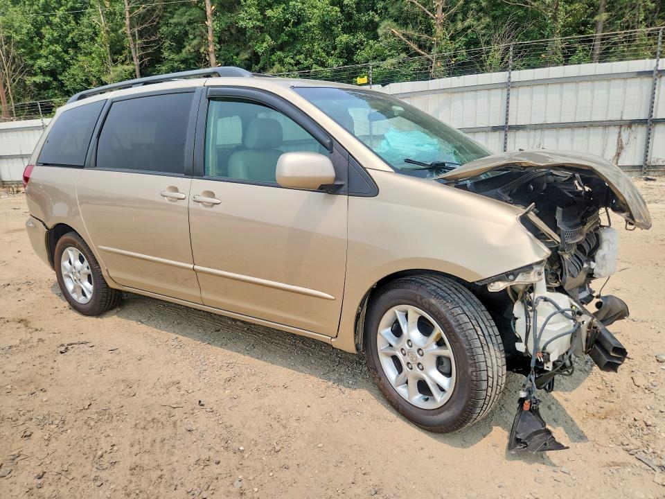 Photo 4 from auction – 2004 TOYOTA SIENNA with VIN 5TDZA22C64S196231