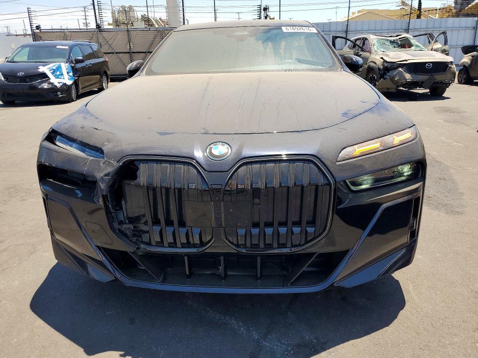 Photo 5 from auction – 2025 BMW I7 with VIN WBY53EJ08SCT50453