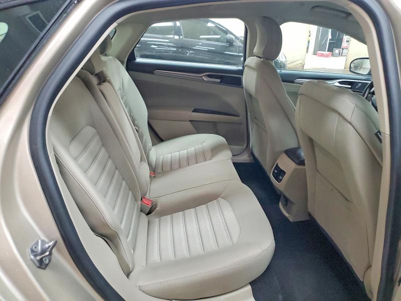 Photo 10 from auction – 2019 FORD FUSION with VIN 3FA6P0LU1KR131029