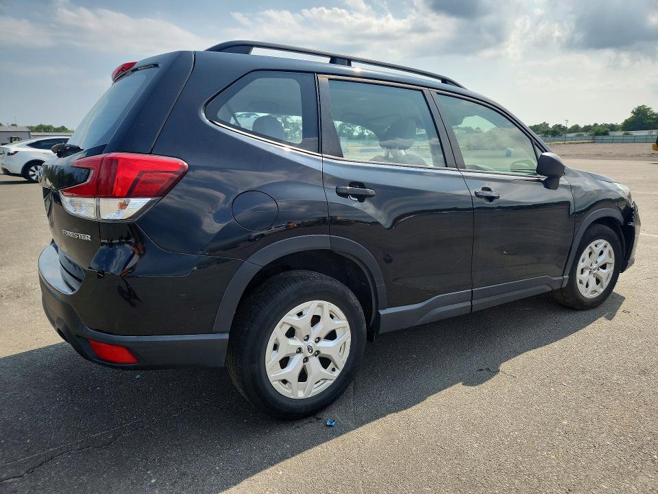 Photo 3 from auction – 2021 SUBARU FORESTER with VIN JF2SKADC0MH576726