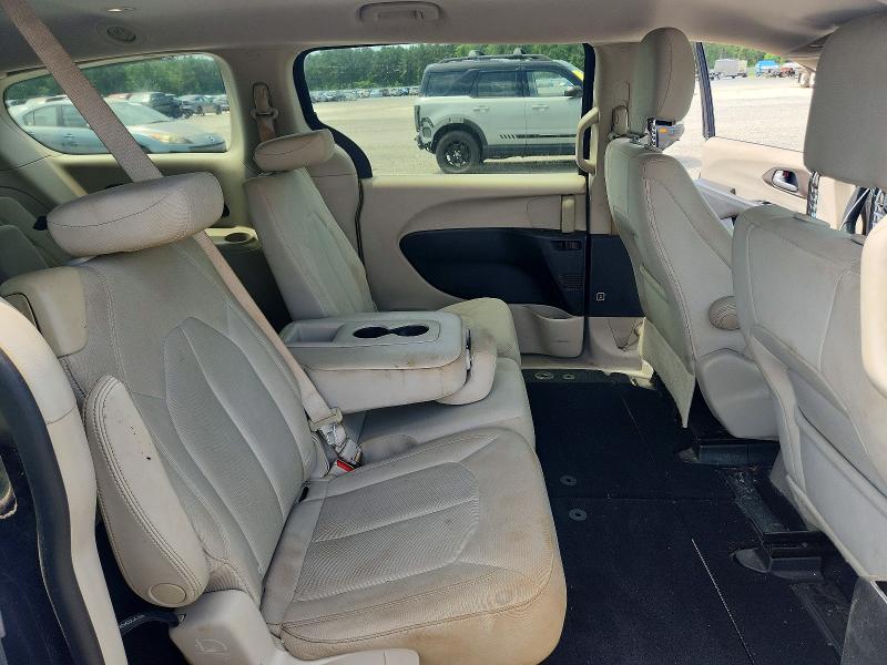 Photo 11 from auction – 2017 CHRYSLER PACIFICA with VIN 2C4RC1DG8HR529144