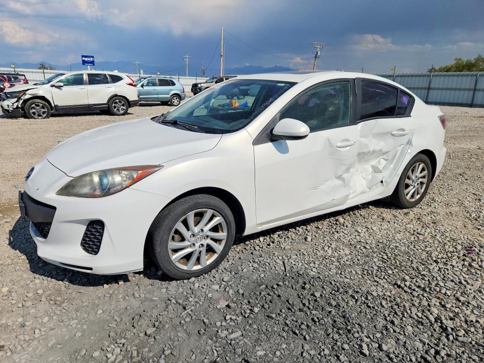 MAZDA 3 2012 with VIN JM1BL1W76C1645261 - Photo from auction