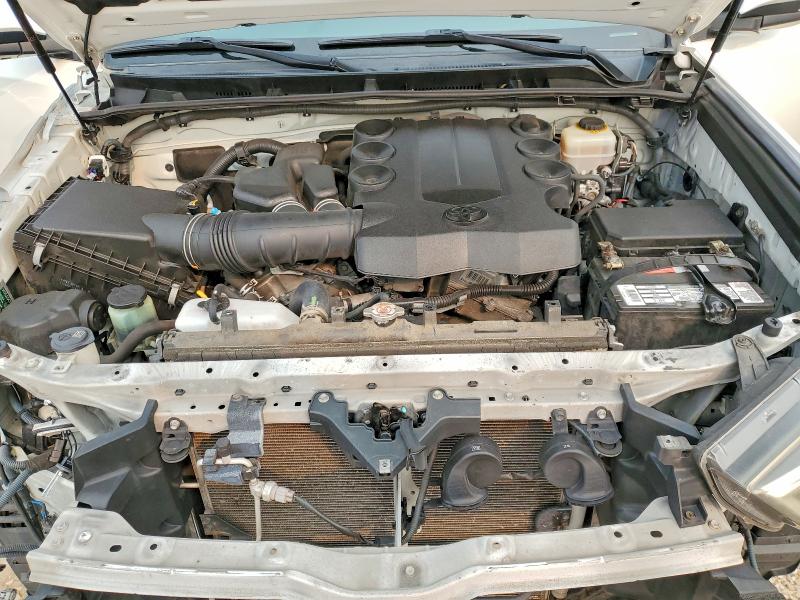 Photo 12 from auction – 2016 TOYOTA 4RUNNER with VIN JTEBU5JR0G5353449