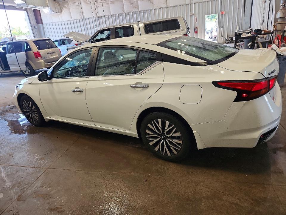 Photo 2 from auction – 2024 NISSAN ALTIMA with VIN 1N4BL4DV4RN318867