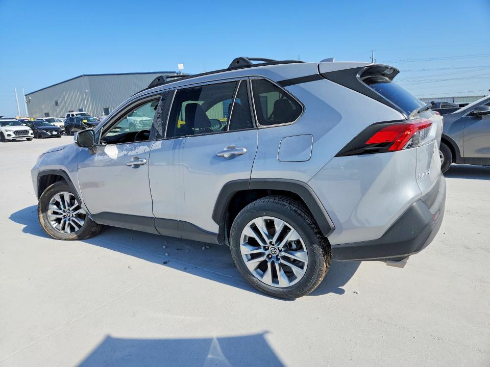 Photo 2 from auction – 2024 TOYOTA RAV4 with VIN 2T3C1RFV3RW360647