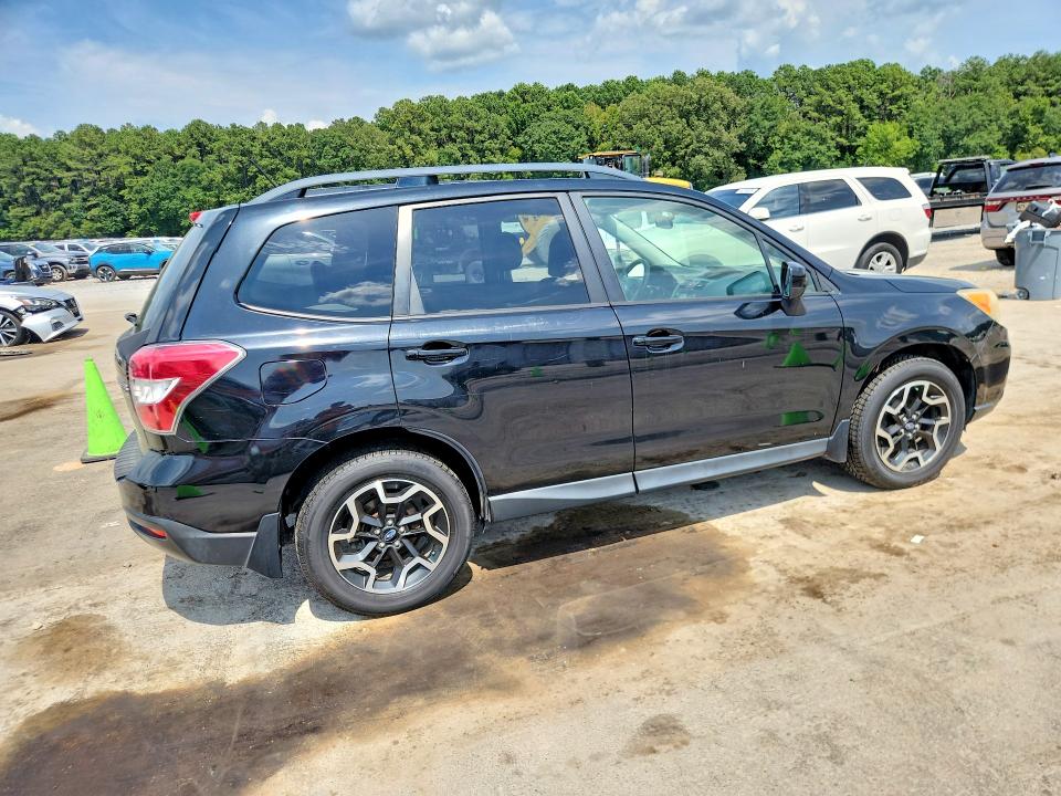 Photo 3 from auction – 2014 SUBARU FORESTER with VIN JF2SJAEC5EH422709