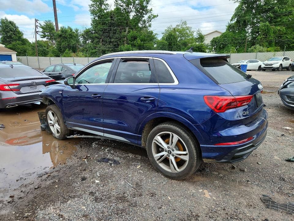 Снимка 2 от търг – 2022 AUDI Q3 с VIN WA1EECF38N1081027