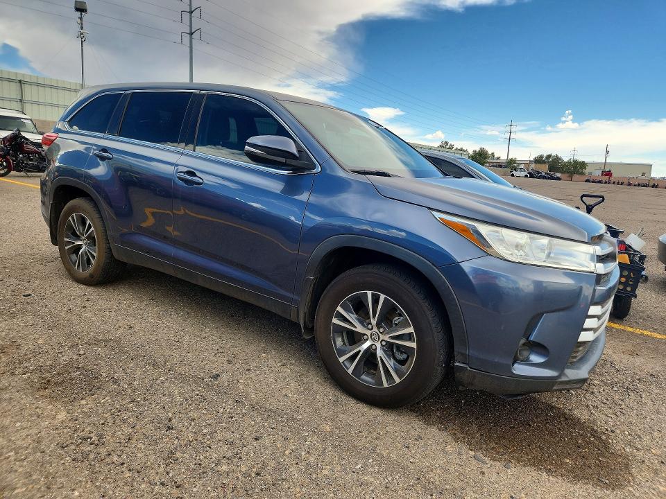 Photo 4 from auction – 2019 TOYOTA HIGHLANDER with VIN 5TDBZRFH3KS965130