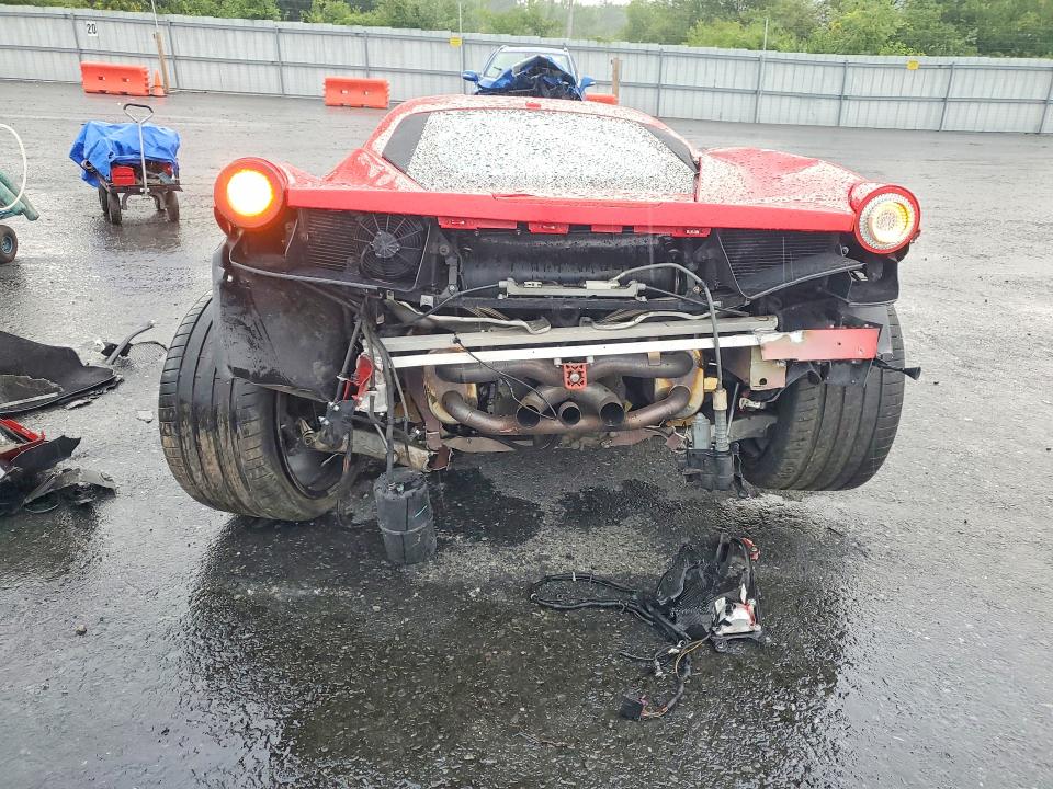 Photo 6 from auction – 2012 FERRARI 458 ITALIA with VIN ZFF67NFAXC0184744