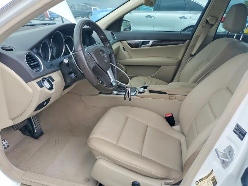 Photo 7 from auction – 2013 MERCEDES-BENZ C with VIN WDDGF4HB4DR299235