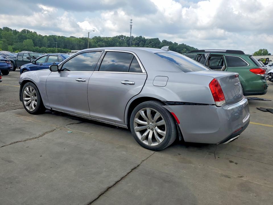 Photo 2 from auction – 2018 CHRYSLER 300 with VIN 2C3CCAEG6JH137333