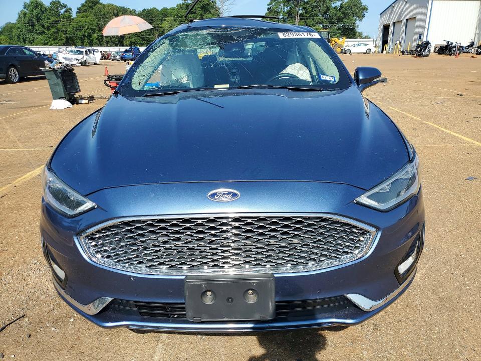 Photo 5 from auction – 2019 FORD FUSION with VIN 3FA6P0RU5KR123815