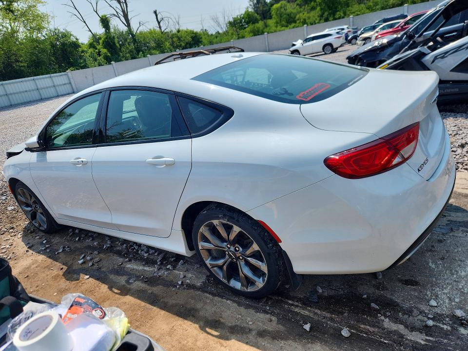 Photo 2 from auction – 2015 CHRYSLER 200 with VIN 1C3CCCBG5FN678260