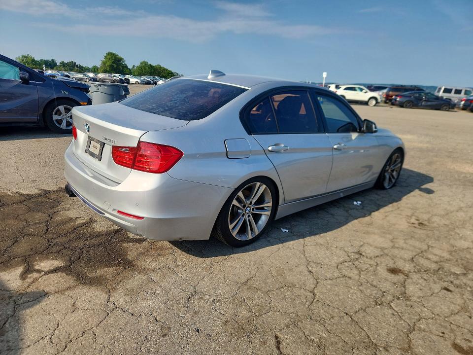 Photo 3 from auction – 2014 BMW 328 with VIN WBA3B5G51ENS06604