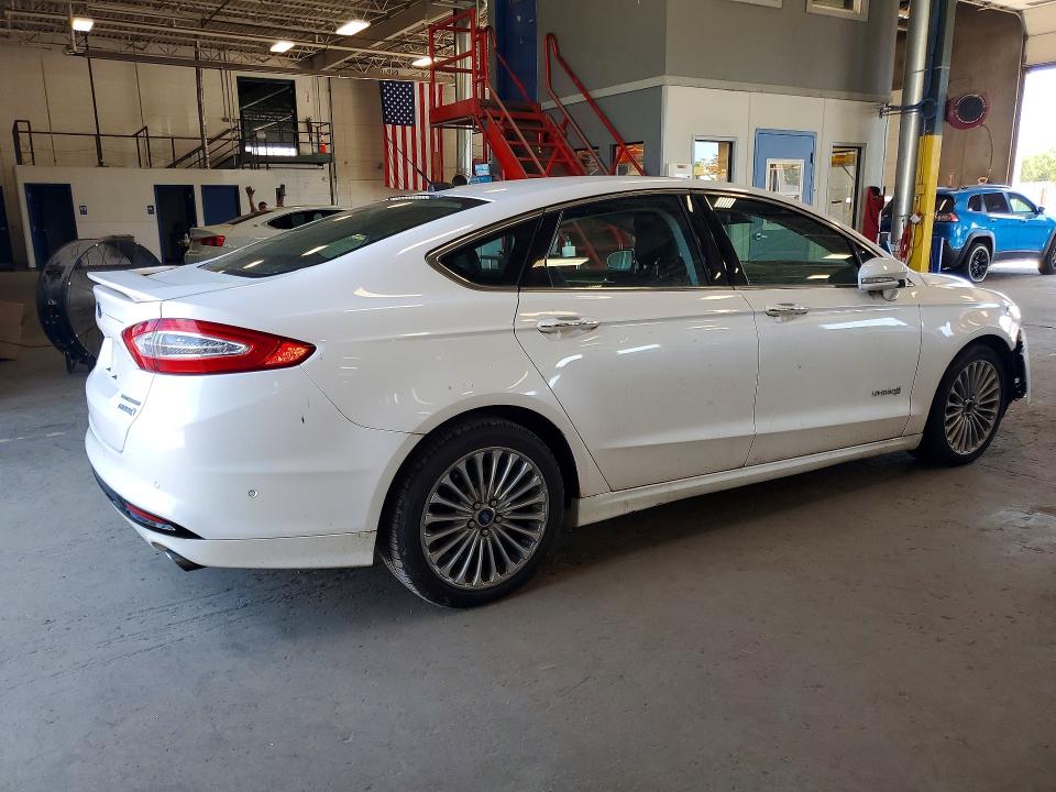 Photo 3 from auction – 2014 FORD FUSION with VIN 3FA6P0RU0ER194327