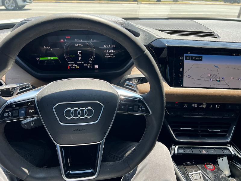 Photo 7 from auction – 2022 AUDI E-TRON GT with VIN WAUFJBFW2N7006120