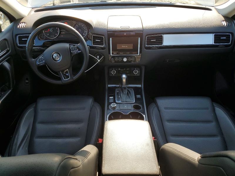 Photo 8 from auction – 2011 VOLKSWAGEN TOUAREG with VIN WVGFF9BP5BD001384