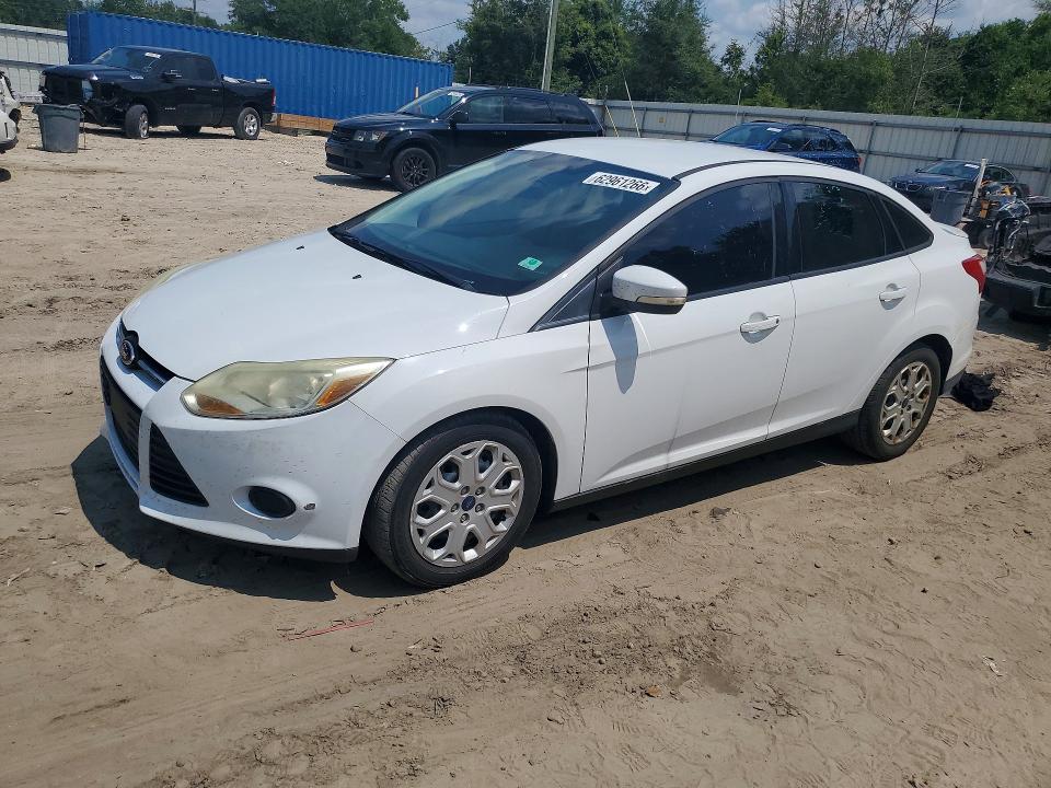 FORD FOCUS 2013 with VIN 1FADP3F26DL353988 - Photo from auction