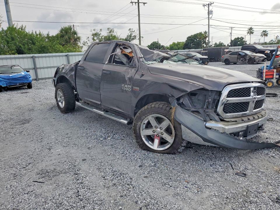 Photo 4 from auction – 2015 RAM 1500 with VIN 1C6RR7ST4FS673309