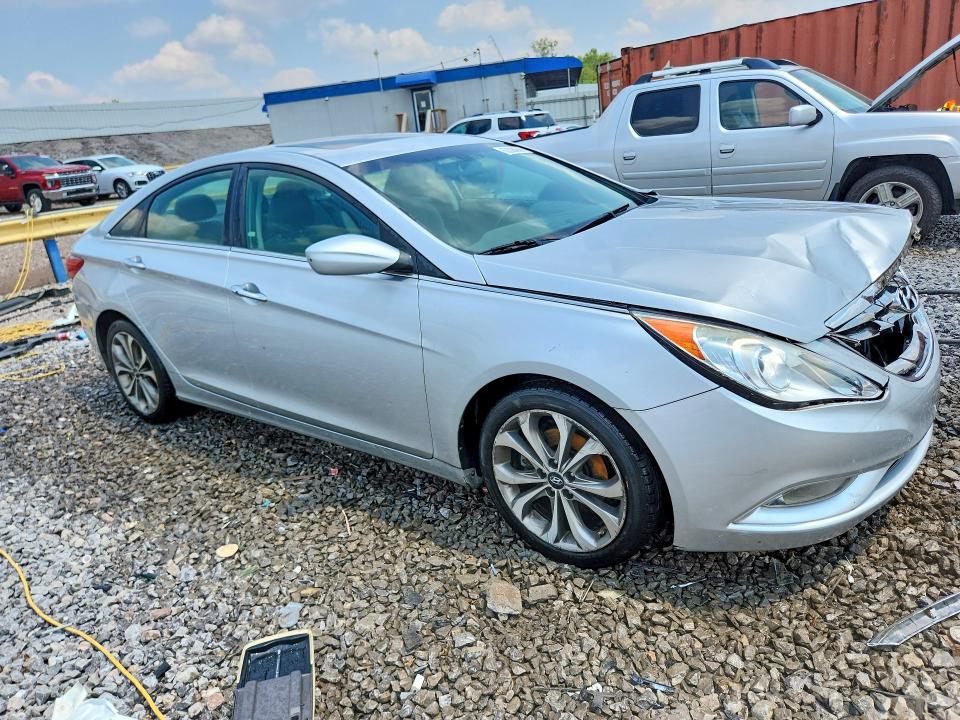 Photo 4 from auction – 2013 HYUNDAI SONATA with VIN 5NPEC4AB5DH748689