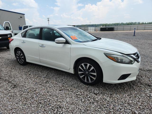 Photo 4 from auction – 2017 NISSAN ALTIMA with VIN 1N4AL3AP0HC235961