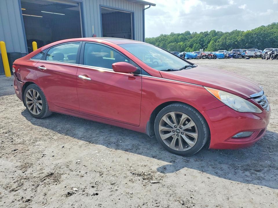 Photo 4 from auction – 2012 HYUNDAI SONATA with VIN 5NPEC4AC2CH447529