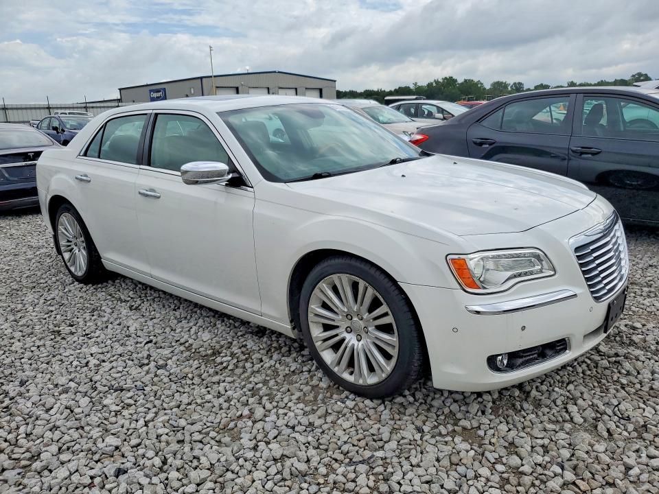 Photo 4 from auction – 2014 CHRYSLER 300C with VIN 2C3CCAET5EH205768