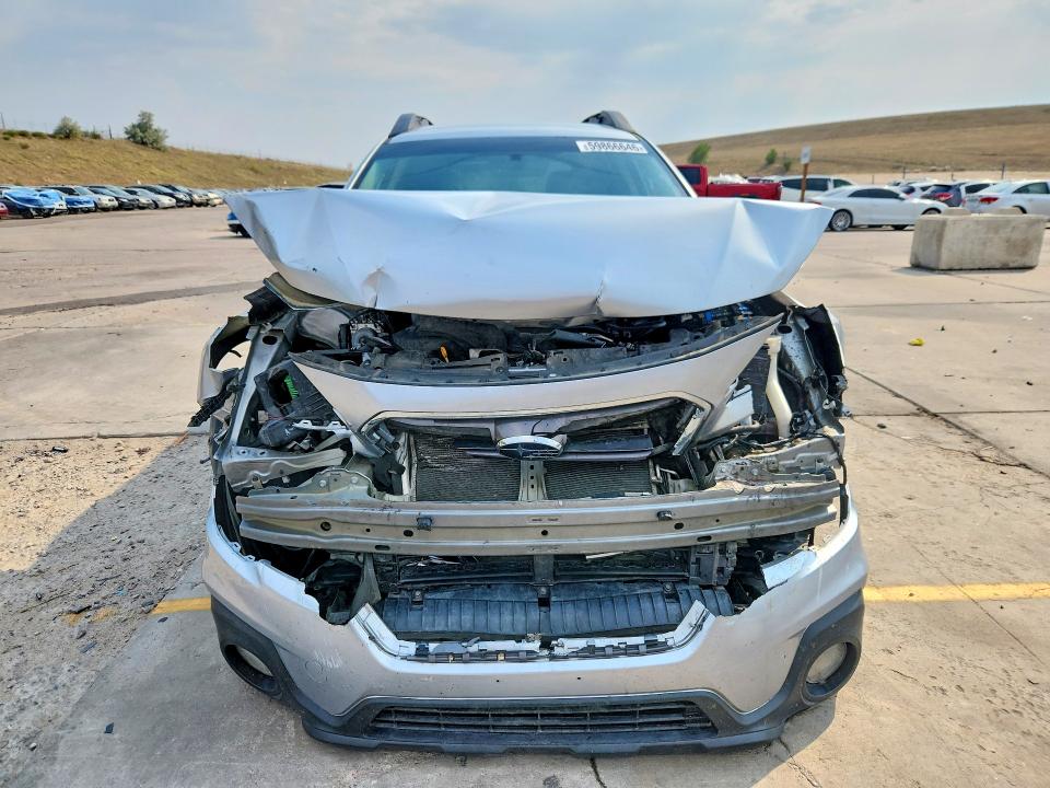 Photo 5 from auction – 2018 SUBARU OUTBACK with VIN 4S4BSACC1J3212772