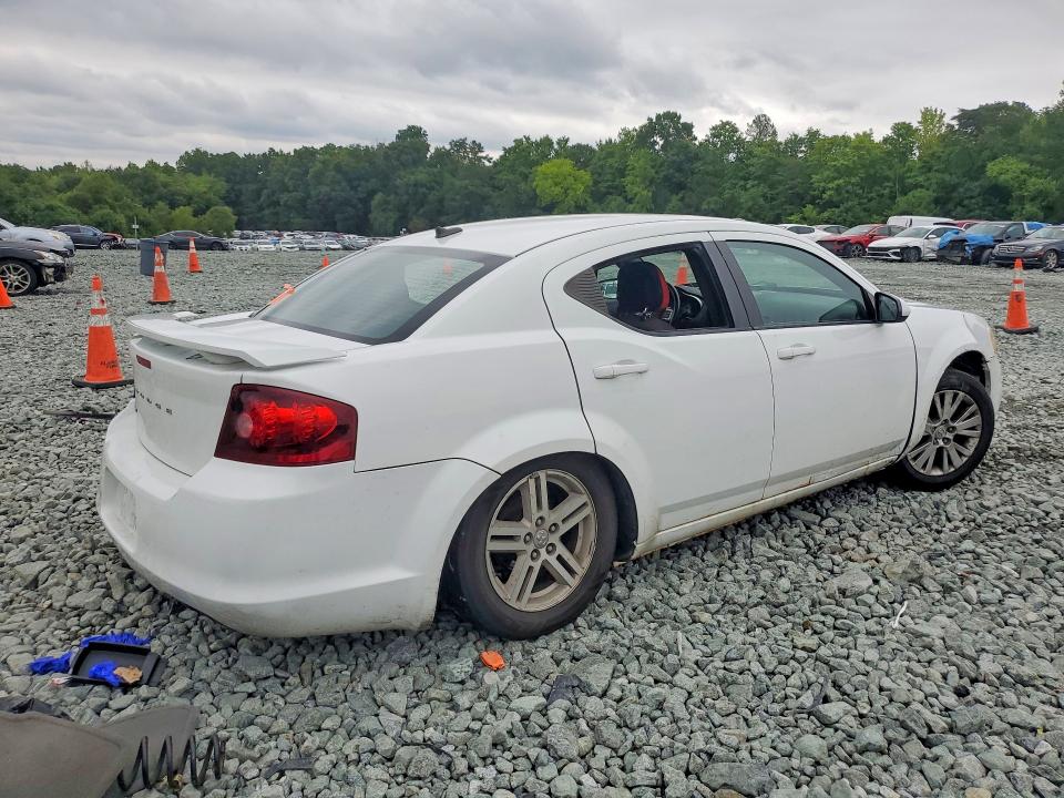 Photo 3 from auction – 2011 DODGE AVENGER with VIN 1B3BD1FG4BN551983