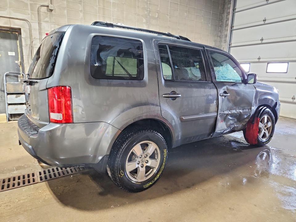 Photo 3 from auction – 2011 HONDA PILOT with VIN 5FNYF4H65BB007354