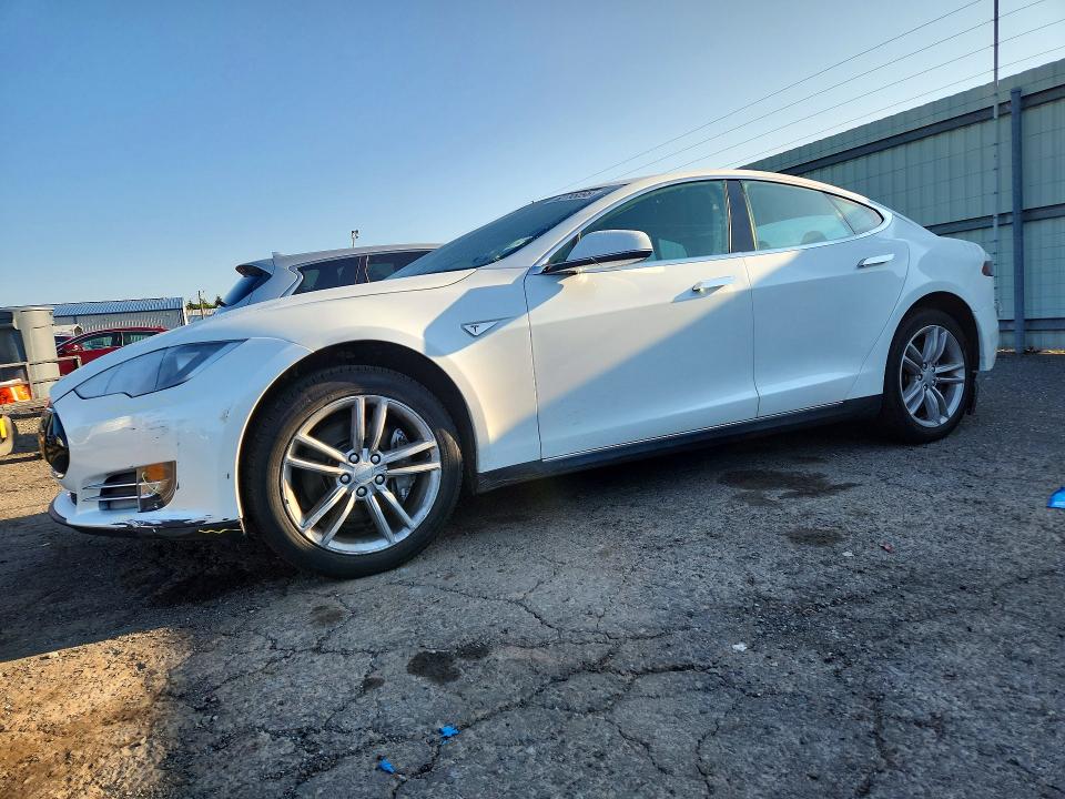 TESLA MODEL S 2013 with VIN 5YJSA1CG3DFP03636 - Photo from auction