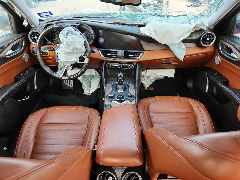 صورة رقم 8 من المزاد - 2017 ALFA ROMEO GIULIA مع VIN ZARFAEEN3H7557275