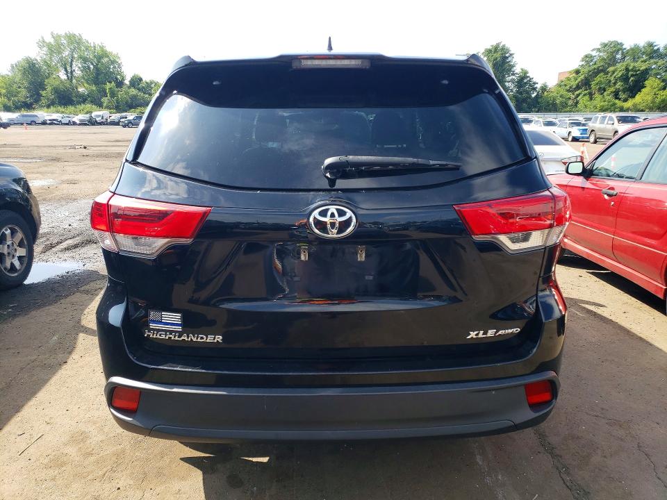Zdjęcie 6 z aukcji – 2019 TOYOTA HIGHLANDER z VIN 5TDJZRFH8KS588564