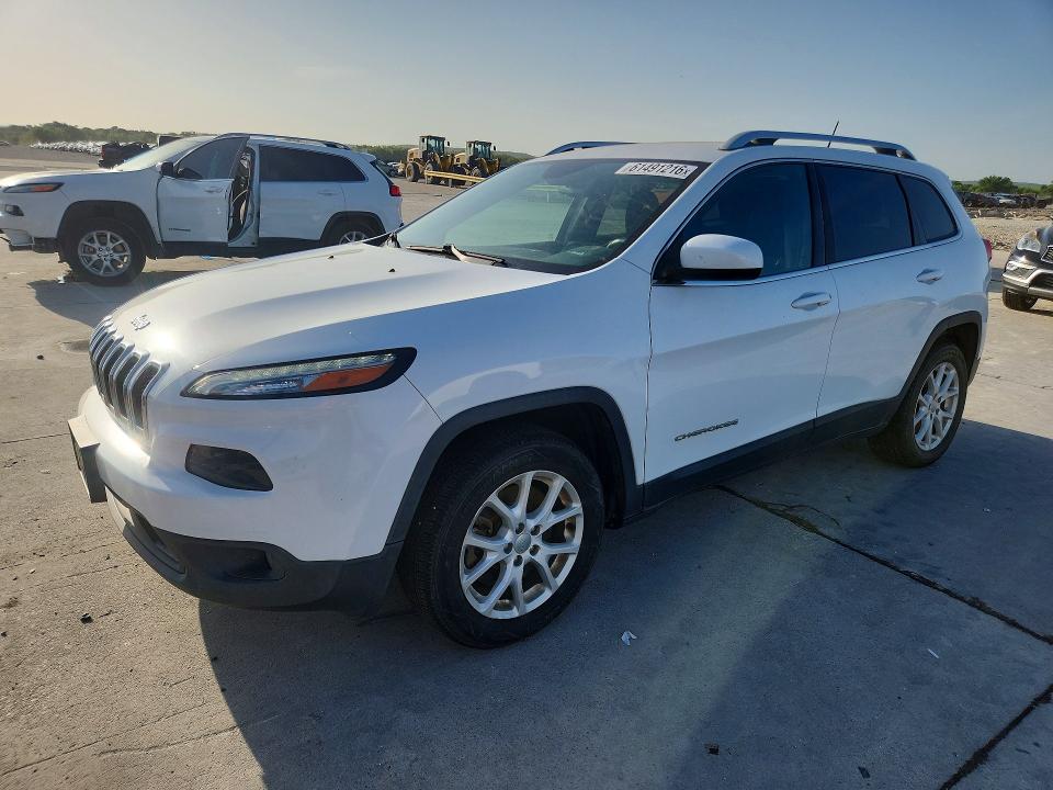 JEEP CHEROKEE 2015 with VIN 1C4PJLCB7FW572506 - Photo from auction